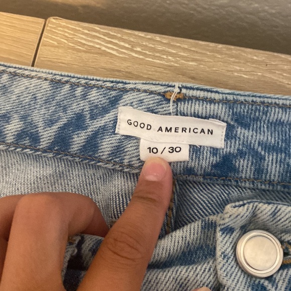 From Khloe kardashions brand good American size 10 - Picture 3 of 5